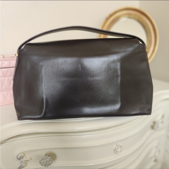 NWOT Toteme T-Lock leather shoulder bag in dark brown - Picture 6 of 12